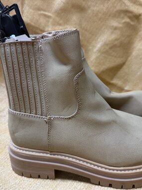 Time and Tru Chunky Chelsea Ankle Boot — Tan